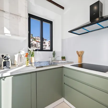 L17 Staywizus - Bosco 3bdr 2 Bath Terrace - Parking & Ac Apartment