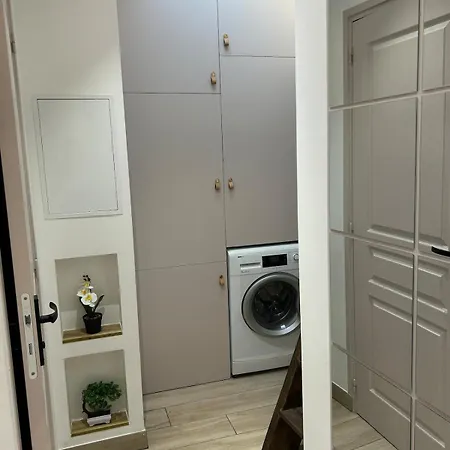 Charming New For 4 People - Garibaldi & Tram Apartment Nice
