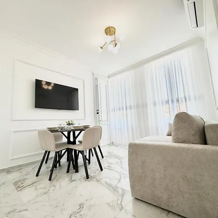 Apartment Bright With Garden Near Nice