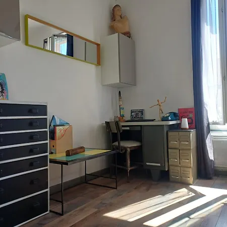 2p Renove Dans Bel Immeuble Nicois De Caractere Apartment Nice