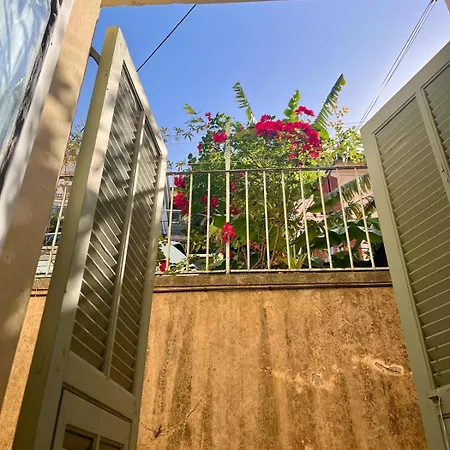 Sleeps 5 - Budget-friendly Flat - And Cozy Apartment *