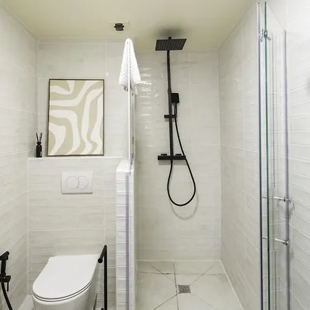 #38 Staywizus - 1bdr Place Massena - Near - Ac & Wifi *