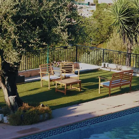 With Pool And Mountain View Apartment *