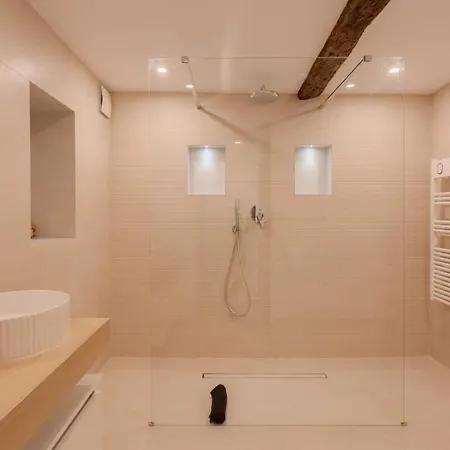 La Draperia - Patio & 2 Bedrooms - Vieux *