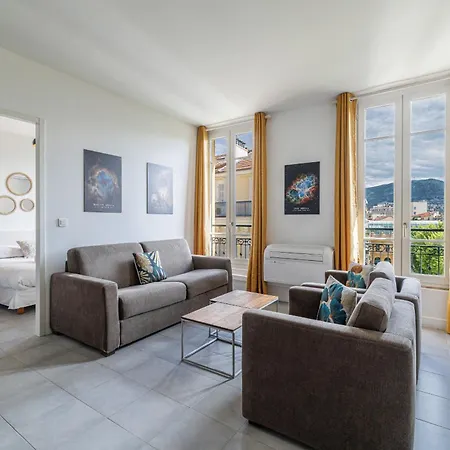 Charming 1 Bdr In The Center