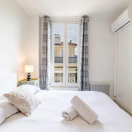 Apartment Charming 1 Bdr In The Center *