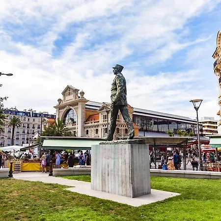 Apartment Cosy Balcon Clim Place Massena 10 Min En Tram Nice