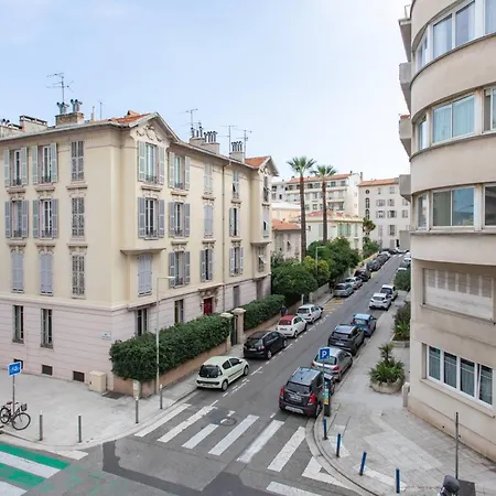 L23 Staywizus - 1 Bdr Shakespeare 2 Balconies - Clim & Wifi Nice