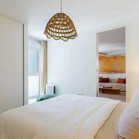 Spacious With Terrace And Parking Apartment