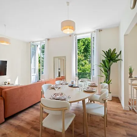 Spacious In Port Of * Nice