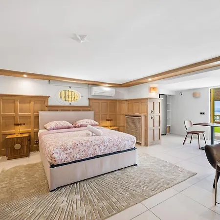 Wonderful Panoramic View With Ac Apartment