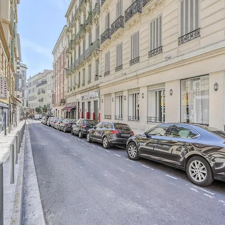 Apartment In Near Beaches
