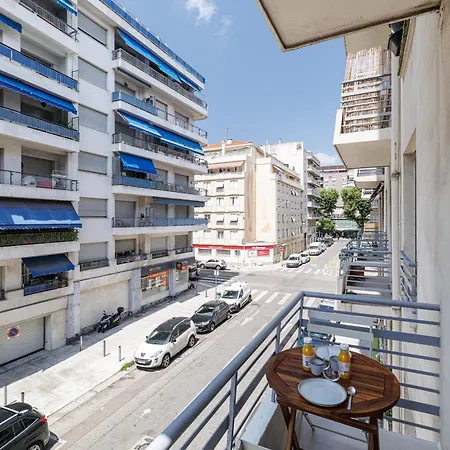 Fully Renovated 2-bedroom Apartment Nice