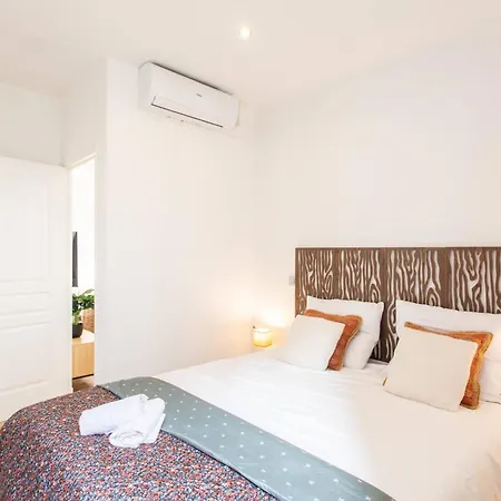 L23 Staywizus - 1 Bdr Shakespeare 2 Balconies - Clim & Wifi Nice
