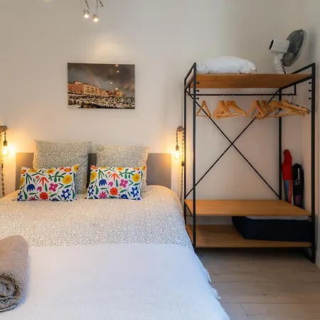 Old Town Nice, 2 Bedrooms & 2 Bathrooms,quiet, Ac For 4 People Apartment