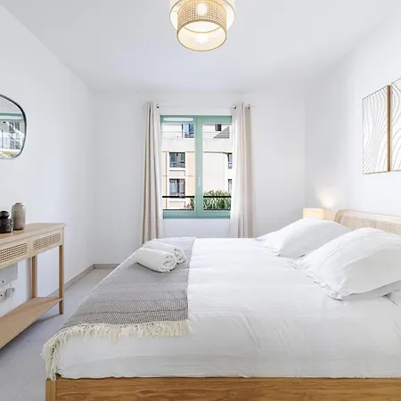 Apartment Quiet & Pretty 1 Bdr In The Center Nice
