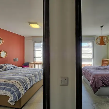 Lovely 4-bedroom Family In Apartment *
