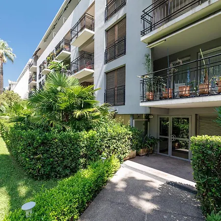 Carabacel - One Ac And Balcony Apartment Nice