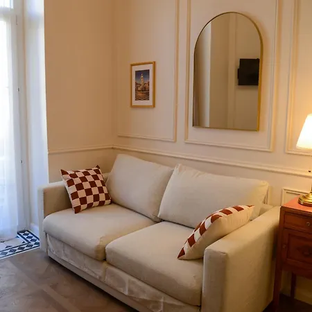 Chic Parisian * Nice