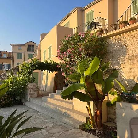 Unique Dans Le Vieux-nice! Avec Jardin Et Terrasse