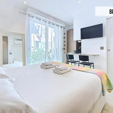 Nestor&jeeves - Julianna Rooftop - Jacuzzi - Sauna Apartment *