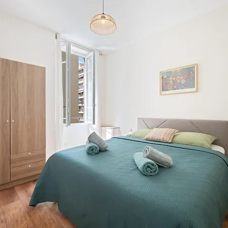 Spacious In Port Of * Nice