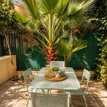 Apartment T4 Moderne Climatise - Parking Prive- Terrasse - - Nice
