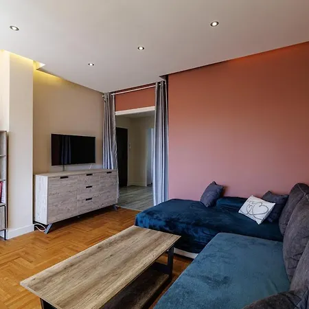 Spacieux T3 Avec Balcon Confort Et Convivialite