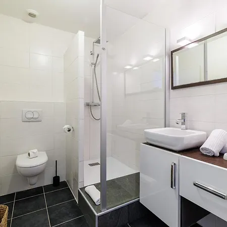 Charming 1 Bdr In The Center *