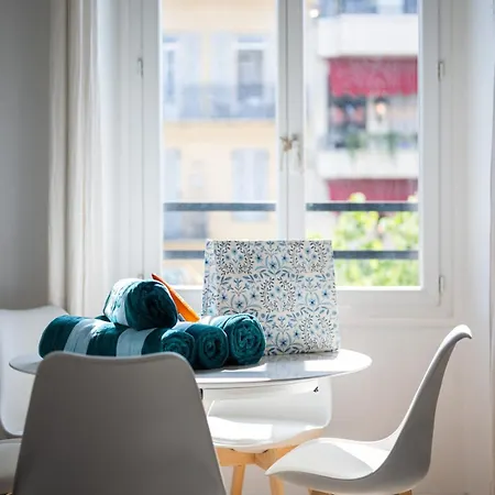 Sephora Jean Medecin 2-bedroom Apartment
