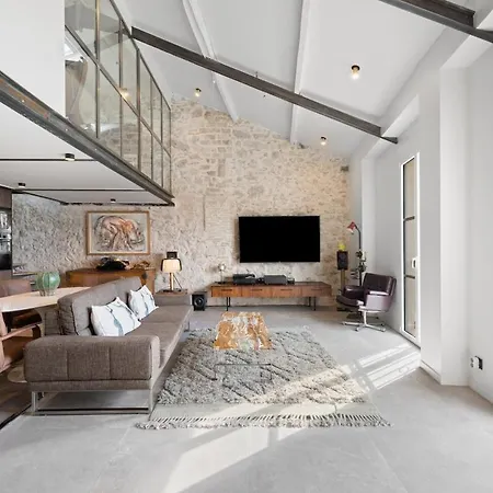 Garibaldi Elegant Duplex With A Soothing View Ac Apartment