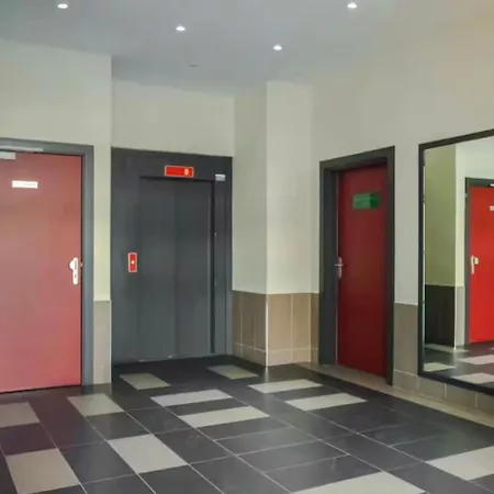 Apartment Moderne Avec Terrasse, Parking Et Clim *
