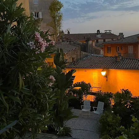 Apartment Lovely In Vieux-nice With Terrace, Garden And Ac - 10 Min To Beaches And Promenade Des *