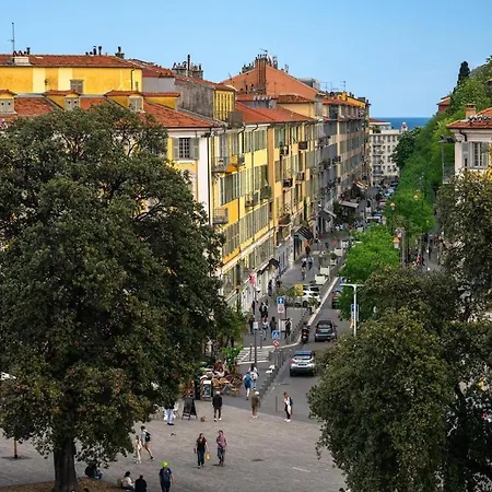 Apartment Garibaldi Elegant Duplex With A Soothing View Ac