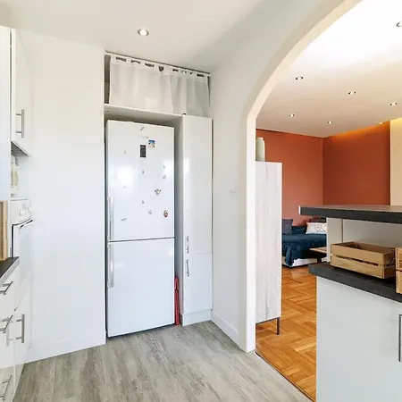 Apartment Spacieux T3 Avec Balcon Confort Et Convivialite *