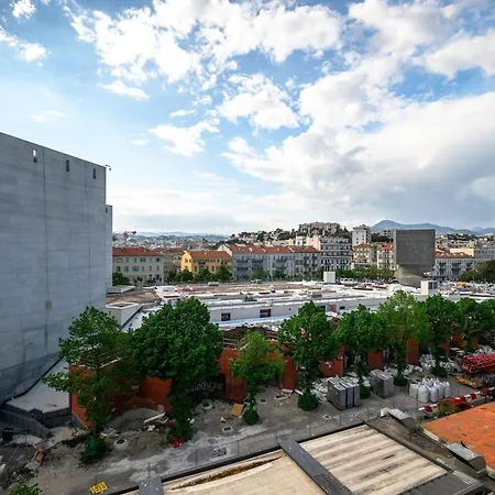 Garibaldi Elegant Duplex With A Soothing View Ac Apartment *