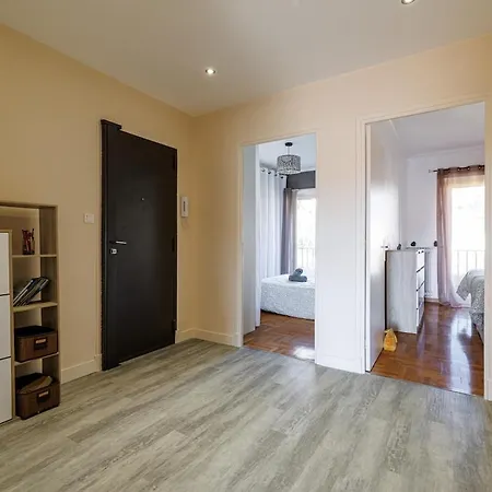 Spacieux T3 Avec Balcon Confort Et Convivialite Nice