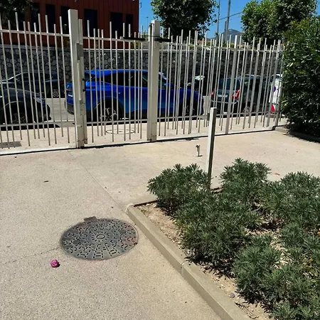Moderne Avec Terrasse, Parking Et Clim Nice