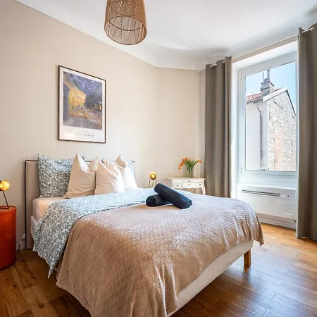 Apartment Bright 2 Center Nice