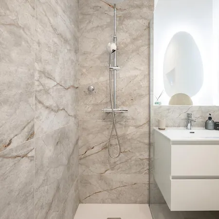 L17 Staywizus - Bosco 3bdr 2 Bath Terrace - Parking & Ac Apartment