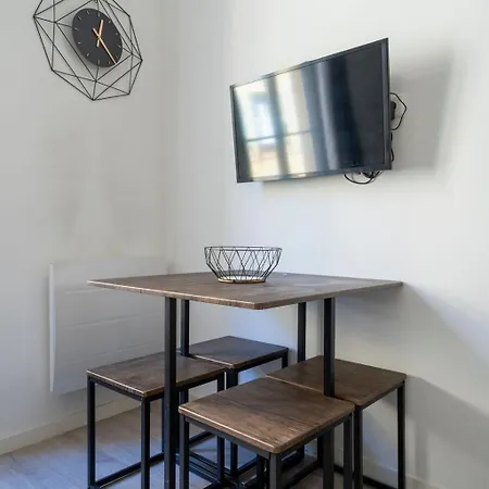 Unique 2 Biens En 1, Clim, Moderne, A 300m Apartment