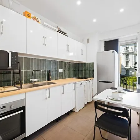 Apartment 110 M2 Family, 3 Bedrooms Ac And Terrace 8 Min Away