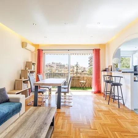 Apartment Spacieux T3 Avec Balcon Confort Et Convivialite