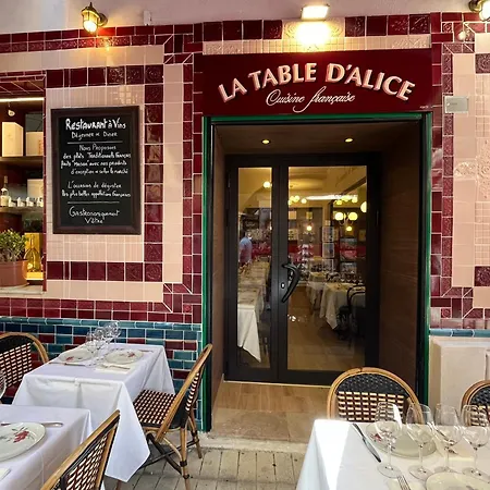 Apartment Unique Dans Le Vieux-nice! Avec Jardin Et Terrasse *