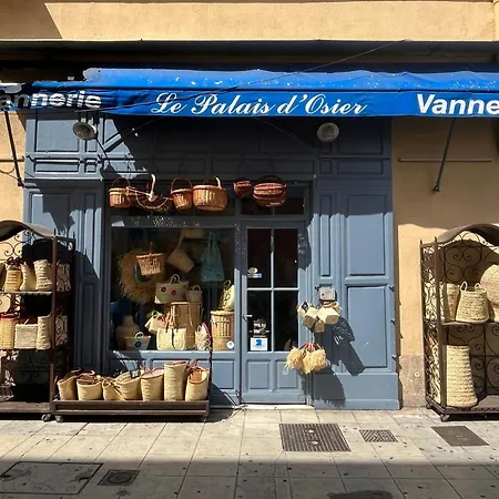 Unique Dans Le Vieux-nice! Avec Jardin Et Terrasse * Nice