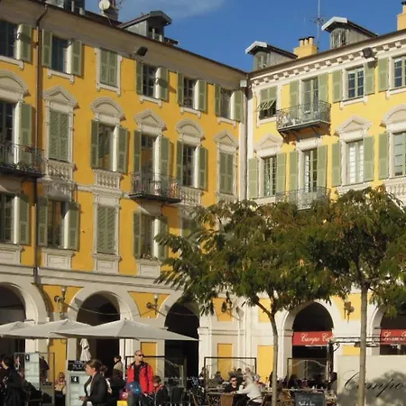 Unique Dans Le Vieux-nice! Avec Jardin Et Terrasse Apartment
