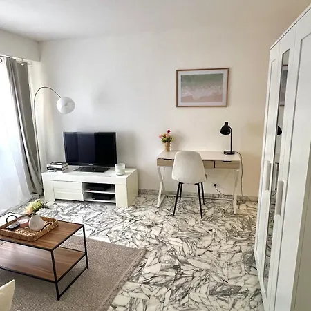 Lumineux, 5 Min De La Plage, 2 Personnes, Calme Apartment