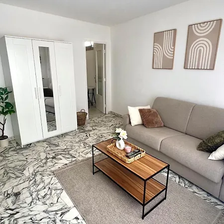 Apartment Lumineux, 5 Min De La Plage, 2 Personnes, Calme Nice