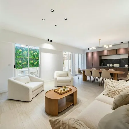 2Rue Villa With Private Pool - Beachfront *