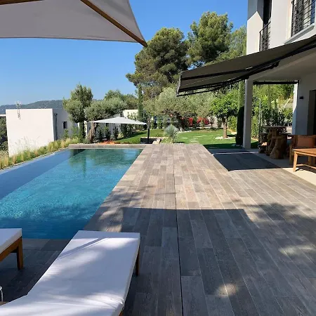 Californian 4 Bedrooms Nice
